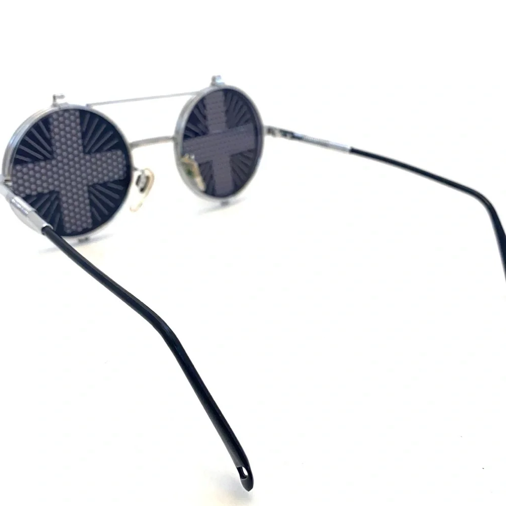 Hi-Tek Designs of London brand hi